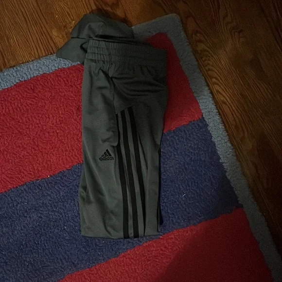 Adidas gray sweatpants NWOT size L youth boys - Picture 2 of 4